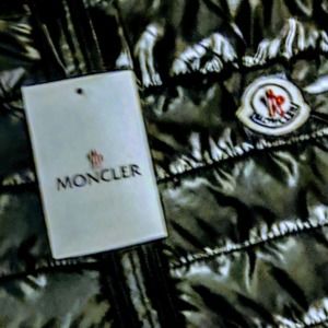 Meet your Posher, Eva